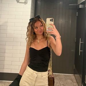 Meet your Posher, Izzy